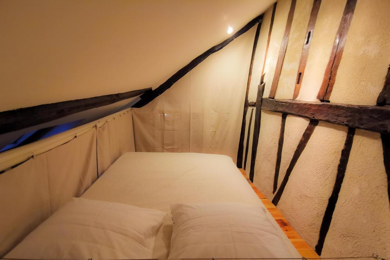 Apartamento Loft Atypique Au Calme Avec Cour Privative Bourges Exterior foto